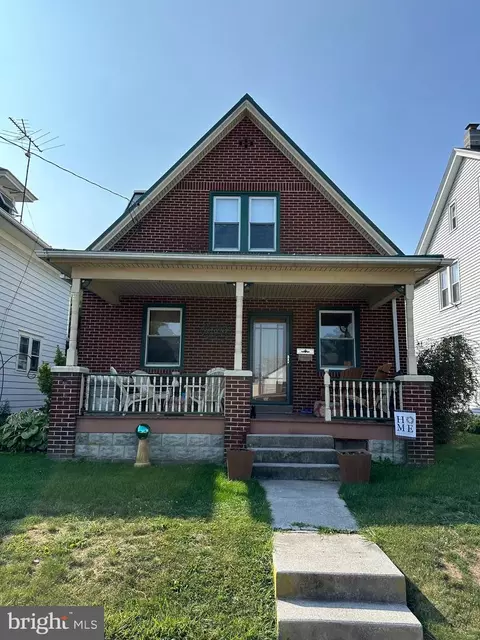 239 E Park Ave, Hummelstown, PA 17036