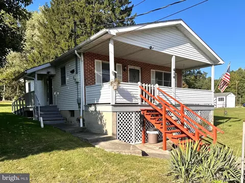 616 Pottsville St, Lykens, PA 17048