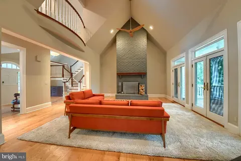 Living - 343 E Granada, Hershey, PA 17033 photo 3 of 9