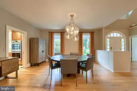 Dining - 343 E Granada, Hershey, PA 17033 photo 2 of 4