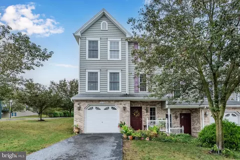 457 Sunday Dr, Harrisburg, PA 17111