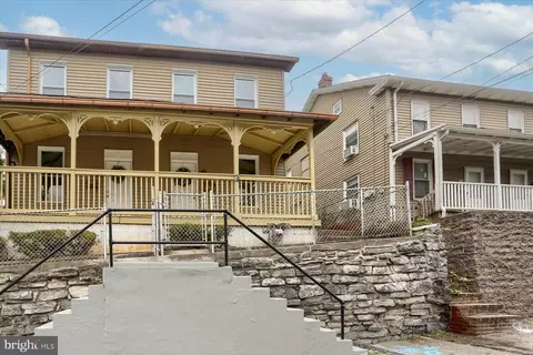 127 Lincoln St, Steelton, PA 17113