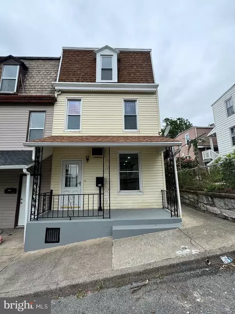 349 Poplar St, Steelton, PA 17113