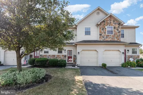 7331 Clearfield St, Harrisburg, PA 17111
