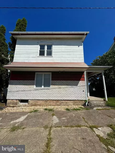 257 W Main St, Elizabethville, PA 17023