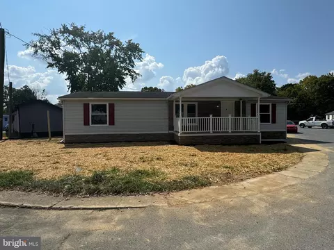 50 George Dr, Middletown, PA 17057