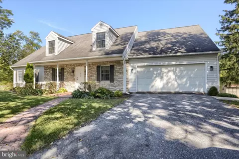 7412 Sterling Rd, Harrisburg, PA 17112