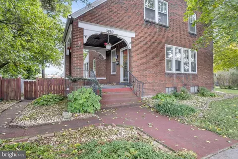 3869 Brisban St, Harrisburg, PA 17111