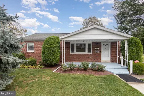 308 Fishburn St, Harrisburg, PA 17109