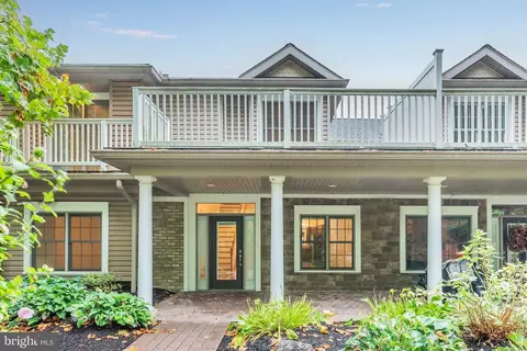 103 High Pointe Dr, Hummelstown, PA 17036