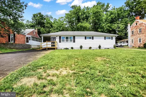 3 Rosedale Ave, Middletown, PA 17057