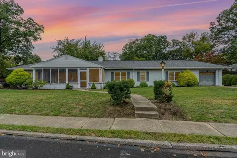 105 Wood St, Harrisburg, PA 17109
