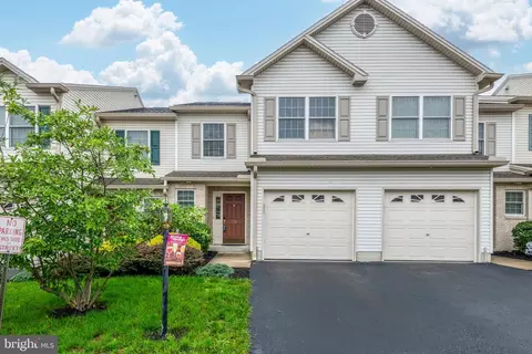 128 Oaklea Rd, Harrisburg, PA 17110