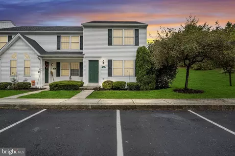 118 Plainview Dr, Harrisburg, PA 17112