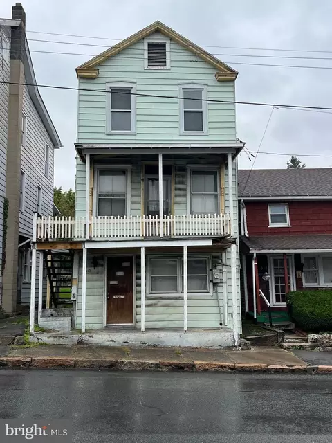 319 W Market St, Williamstown, PA 17098