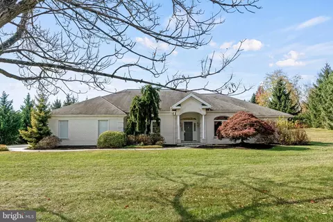 4512 Fargreen Rd, Harrisburg, PA 17110