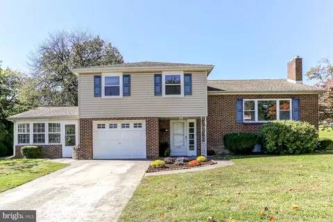 310 Lenker Rd, Harrisburg, PA 17111