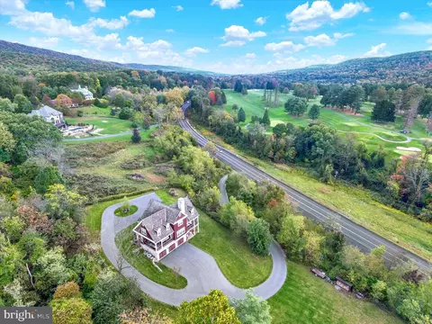 320 Fishing Creek Valley Rd, Harrisburg, PA 17112