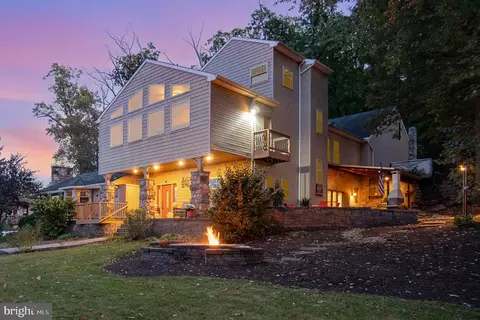 240 Clark Rd, Hershey, PA 17033