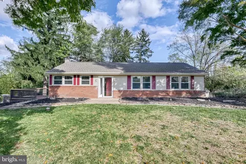 5008 Irene Dr, Harrisburg, PA 17112