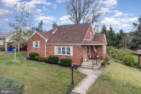 611 Central Ter, Harrisburg, PA 17111