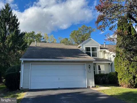 5705 Arklow Dr, Harrisburg, PA 17111