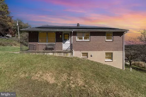 2041 Church Rd, Hummelstown, PA 17036