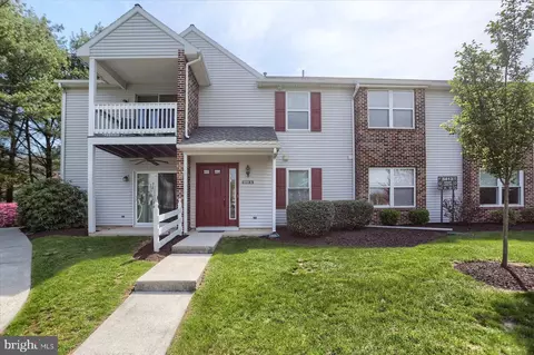 5813 Hidden Lake Dr #A, Harrisburg, PA 17111