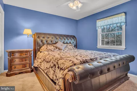 Bedroom - 1055 Beech Ave, Hershey, PA 17033 photo 1 of 10