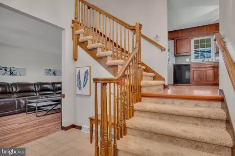 Entry Way - 1055 Beech Ave, Hershey, PA 17033 photo 2 of 2