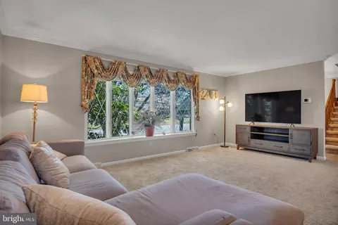 Living - 1055 Beech Ave, Hershey, PA 17033 photo 2 of 4