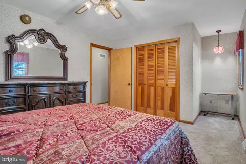 Bedroom - 1055 Beech Ave, Hershey, PA 17033 photo 10 of 10