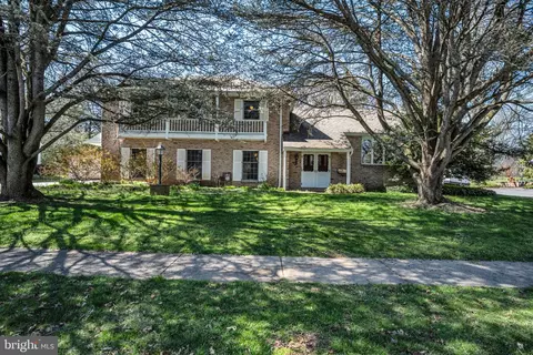 1055 Beech Ave, Hershey, PA 17033