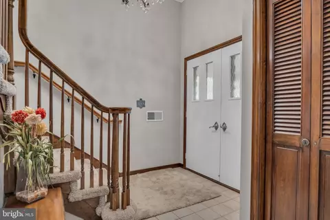 Entry Way - 1055 Beech Ave, Hershey, PA 17033 photo 1 of 2