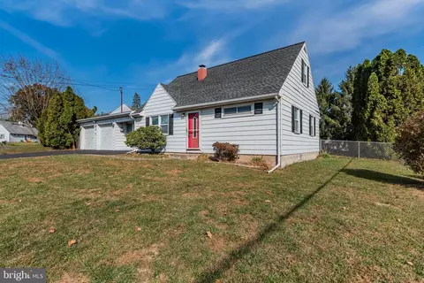 6106 Nassau Rd, Harrisburg, PA 17112