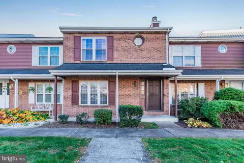 5443 Autumn Dr, Harrisburg, PA 17111
