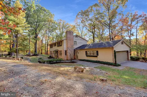 4720 Beaufort Hill Rd, Harrisburg, PA 17110
