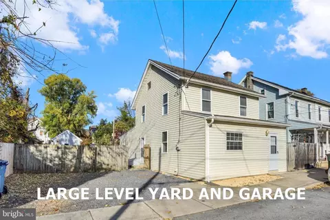 162 Penn St, Highspire, PA 17034
