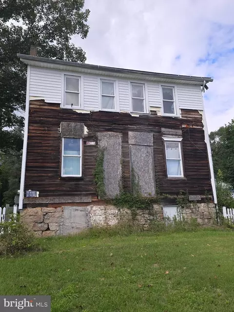 221 E Broad St, Williamstown, PA 17098
