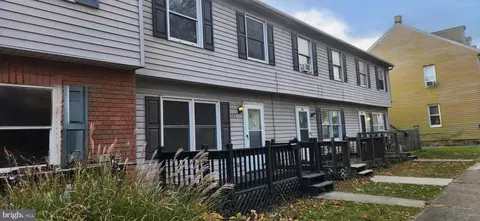 562 S 2nd St, Steelton, PA 17113