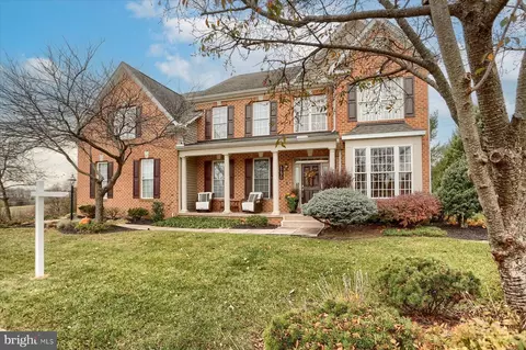 6290 Farmers Ln, Harrisburg, PA 17111