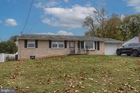 7199 Chambers Hill Rd, Harrisburg, PA 17111