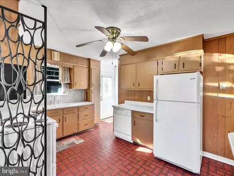 1246 E Derry Rd, Hershey, PA 17033 photo 12