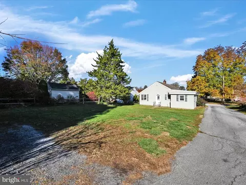 1246 E Derry Rd, Hershey, PA 17033 photo 24