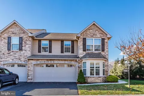 2648 Amanda Dr, Harrisburg, PA 17112