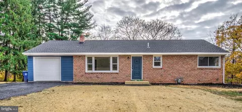 6501 Lyters Ln, Harrisburg, PA 17111