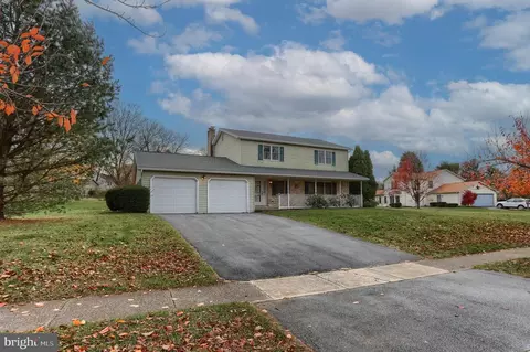 422 Cherry Dr, Hershey, PA 17033 photo 5