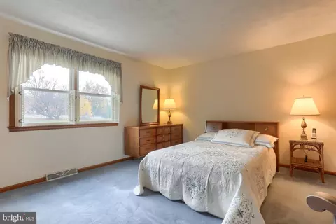 422 Cherry Dr, Hershey, PA 17033 photo 23