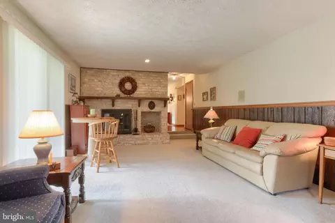 422 Cherry Dr, Hershey, PA 17033 photo 18