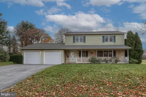 422 Cherry Dr, Hershey, PA 17033